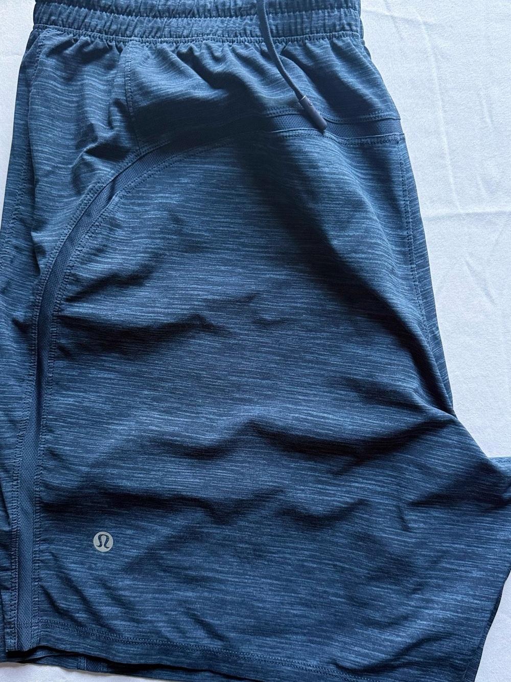 Lululemon Men's Pace Breaker Lineless Shorts In A Sz xL Deep Navy Blue D-string
